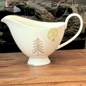 Eaton Fine Dining Golden Pine Gravy Boat